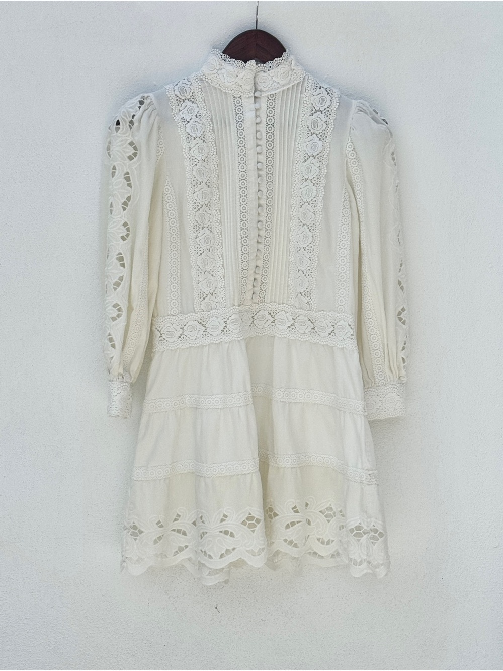 Alice + Olivia Ivory Lace-Trim Blouse